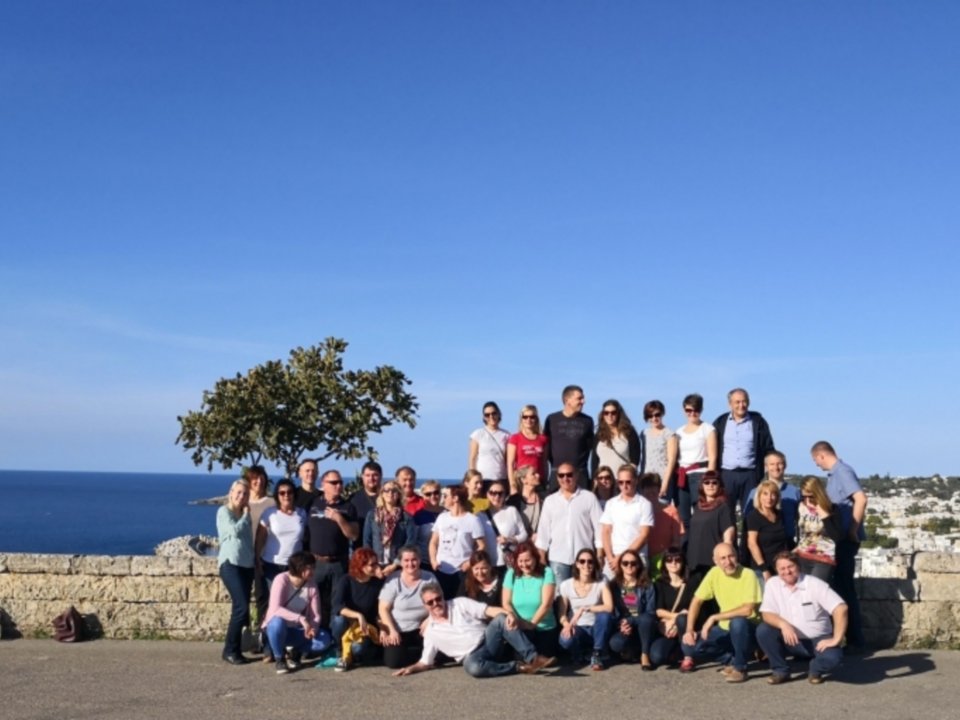 Strokovna ekskurzija v območje LAS &raquo;Capo Santa Maria di Leuca&laquo; v Italiji s predstavitvijo modela spodbujanja celostnega urejanja vasi