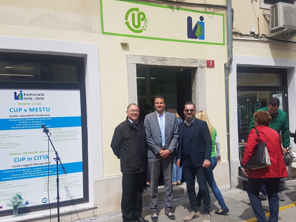 Izolski center uporabnih predmetov je dobil &scaron;e drugo enoto